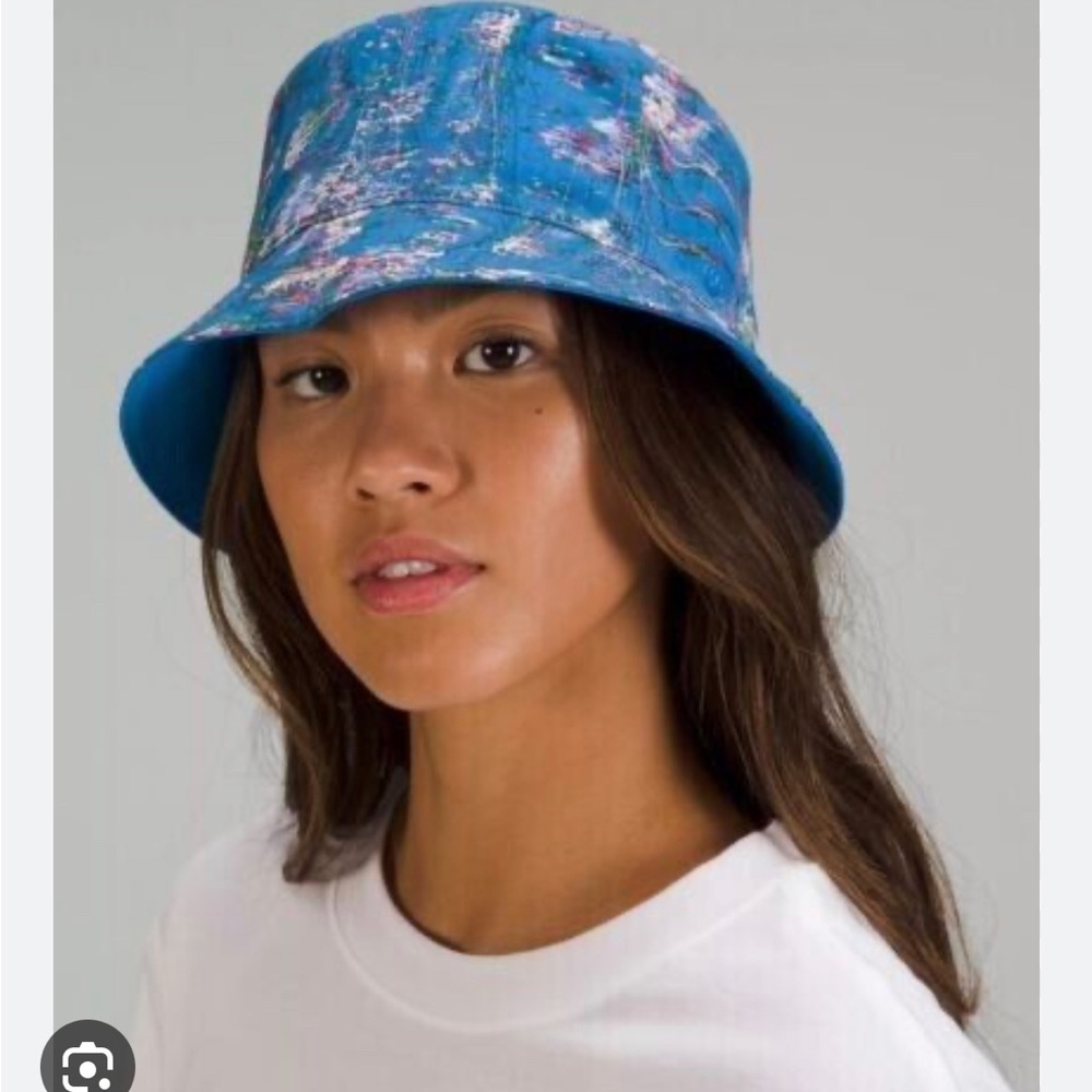 BNWT Lululemon Both Ways Bucket Hat